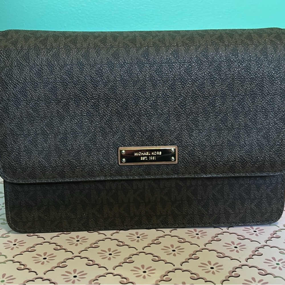 Michael Kors Brown Crossbody Bag with Signature Style